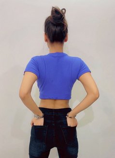 Gauri Available for Cam and Meet - puta in New Delhi Photo 4 of 13
