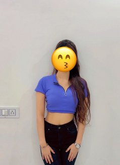 Gauri Available for Cam and Meet - puta in New Delhi Photo 6 of 13