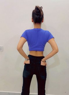 Gauri Available for Cam and Meet - puta in New Delhi Photo 8 of 13