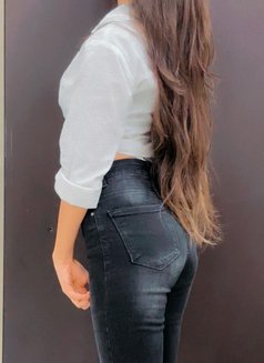 Alisha Available for Cam and Meet - puta in New Delhi Photo 6 of 9