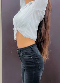 Alisha Available for Cam and Meet - puta in New Delhi Photo 7 of 9