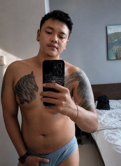 SENSUAL HOT MASSAGE BALI - Acompañantes masculino in Bali Photo 4 of 6