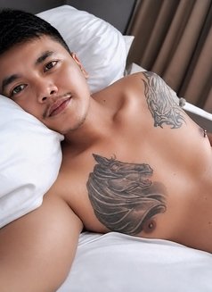 SENSUAL HOT MASSAGE BALI - Acompañantes masculino in Bali Photo 6 of 6