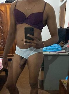 Gayan - Male escort in Colombo Photo 9 of 15