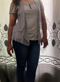 Gayathri Krishna - escort in Dubai Photo 5 of 5
