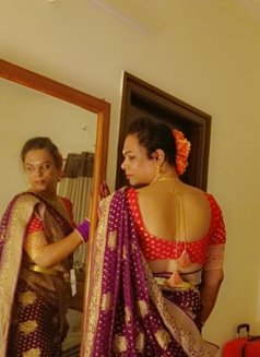 Gayatri Chowdary - Transsexual escort in Hyderabad Photo 1 of 4