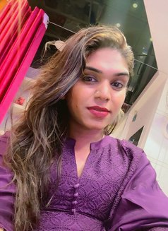 Gayatri - Transsexual escort in Pune Photo 1 of 8