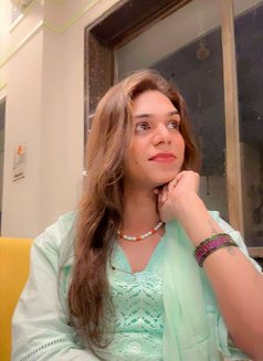 Gayatri - Transsexual escort in Pune Photo 2 of 8
