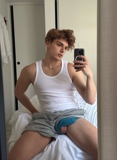 مرافقة مثلي الجنس في اسطنبول GayIstanbul - Male escort in İstanbul Photo 12 of 12