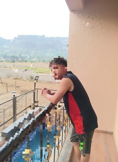 Gays Call Men - Male escort in Mumbai Photo 3 of 4