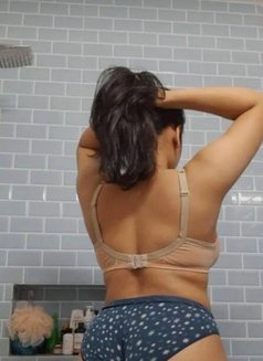 Gaytri - escort in Noida Photo 3 of 3