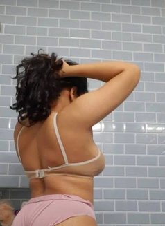 Gaytri - escort in Pune Photo 2 of 3