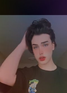 Gazalle - Transsexual dominatrix in Cairo Photo 3 of 4