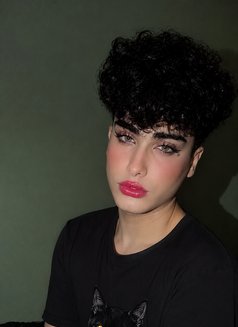 Gazalle - Dominadora transexual in Cairo Photo 10 of 12
