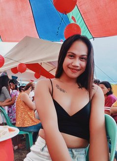 Gazini - Acompañantes transexual in Manila Photo 1 of 2