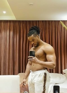 Geekblack - Male escort in Muscat Photo 7 of 7