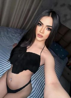 Candy - Transsexual escort in Jeddah Photo 5 of 9