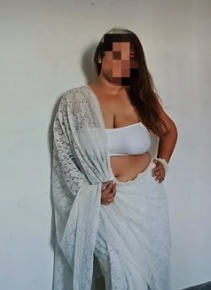 Independent Bhabhi - escort in Gurgaon Photo 1 of 3