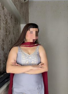Bhabhi.cam . - escort in Mumbai Photo 1 of 2