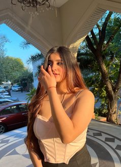 Geetika - escort in Kochi Photo 3 of 4