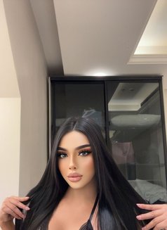 Gigi full service - Transsexual escort in Riyadh Photo 5 of 17