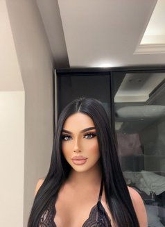 Gigi full service - Transsexual escort in Riyadh Photo 8 of 17