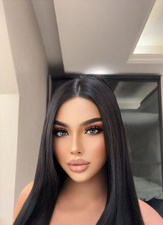 Gigi full service - Transsexual escort in Riyadh Photo 10 of 17