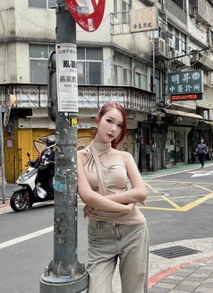 Gel - Transsexual escort in Hong Kong Photo 8 of 10