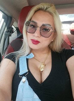 Gela - escort in Dubai Photo 8 of 12