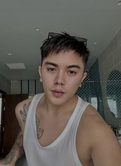 Gelo - Male escort in Bangkok Photo 8 of 9