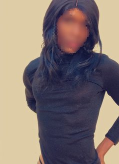 Gemii - Acompañantes transexual in Nairobi Photo 4 of 5