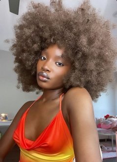 Gemma - escort in Lagos, Nigeria Photo 3 of 4
