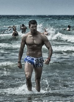 Genadij Best - Male escort in London Photo 4 of 7