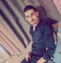 General - Acompañantes masculino in Beirut