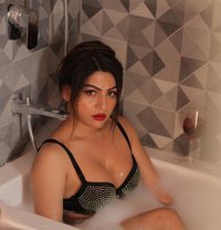 Geni Here - Acompañantes transexual in Chennai Photo 29 of 30