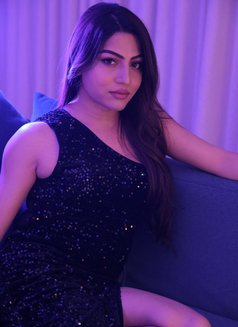 Geni Here - Transsexual escort in Hyderabad Photo 27 of 29