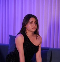 Geni Here - Transsexual escort in Hyderabad Photo 28 of 29
