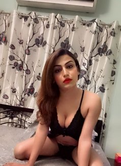 Geni Here - Transsexual escort in Bangalore Photo 19 of 20