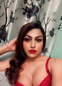 Geni Here - Transsexual escort in Bangalore Photo 20 of 20