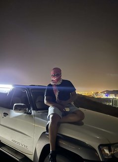 Gentle - Male companion in Muscat Photo 5 of 7