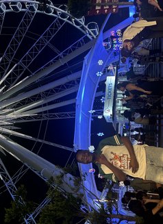 Gentle Mike - Male companion in Bangkok Photo 3 of 8