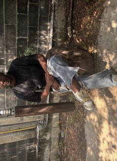 Gentle Mike - Male companion in Bangkok Photo 4 of 8