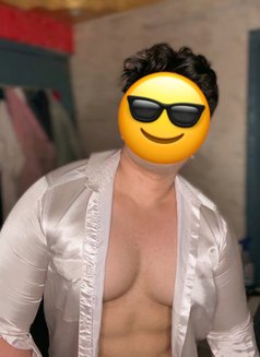 Gentleman for Ladies - Male escort in New Delhi Photo 3 of 4