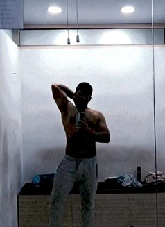 Gentleman: Muscular and Athletic - Male escort in New Delhi Photo 1 of 5