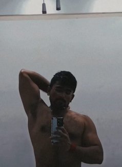 Gentleman: Muscular and Athletic - Male escort in New Delhi Photo 4 of 5