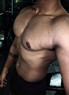 Gentleman Muse | 100% Comfort Assured - Acompañantes masculino in Mumbai Photo 6 of 6