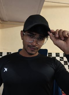 Gentleman Muse | 26 | Mumbai - Acompañantes masculino in Mumbai Photo 4 of 8