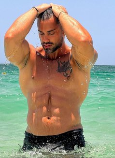 GentleSx / Pro-Muscle Passionate Lover - Acompañantes masculino in Dubai Photo 26 of 27