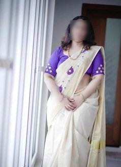 Genuine Couple Threesome - puta in Tirupati Photo 8 of 16