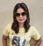 Genuine Escorts Payment Cash to Girl - puta in Bangalore Photo 2 of 4